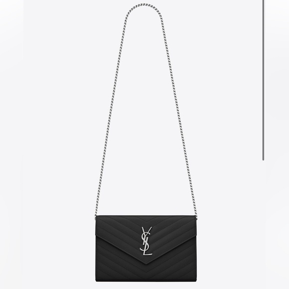 YSL / SAINT LAURENT BLACK CLASSIC CASSANDRE WALLET ON CHAIN IN GRAINED LEATHER - Picture 1 of 16